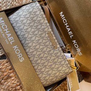 New with tags Michael Kors gold & brown belt bag